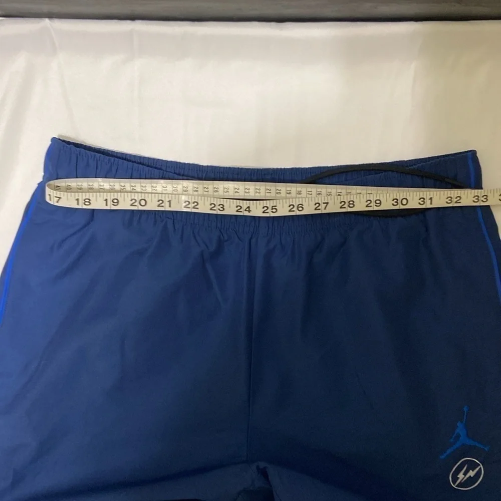 JORDAN MEN BLUE ELASTIC WAIST STANDARD FIT LONG TRACK PANT
